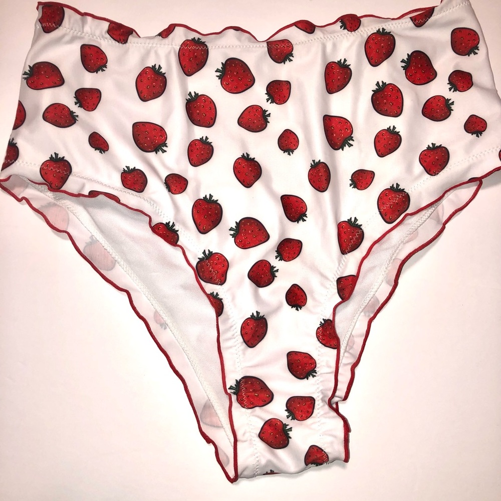 Strawberry, free with any purchase